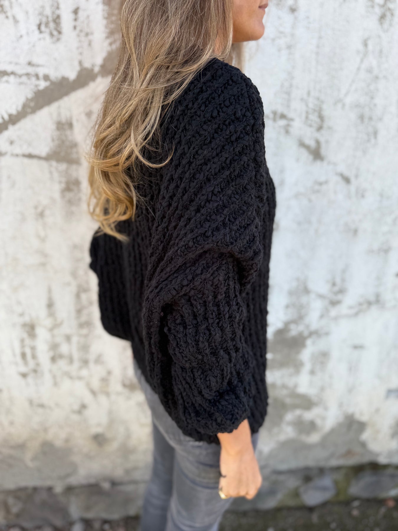 Lady's V-neck Knitted Sweater