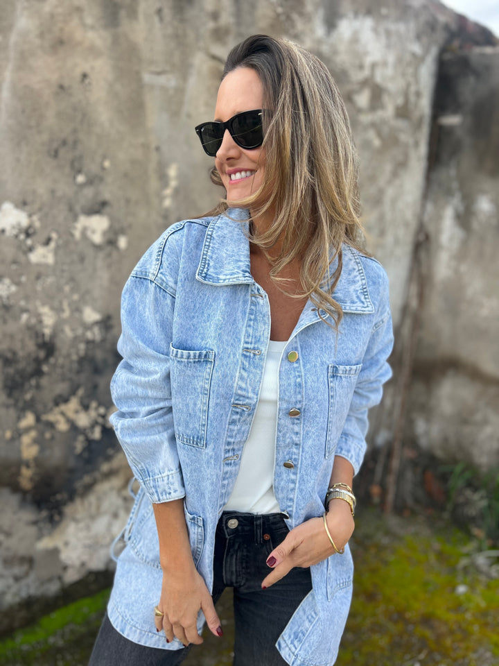 Solid color side-slit denim jacket