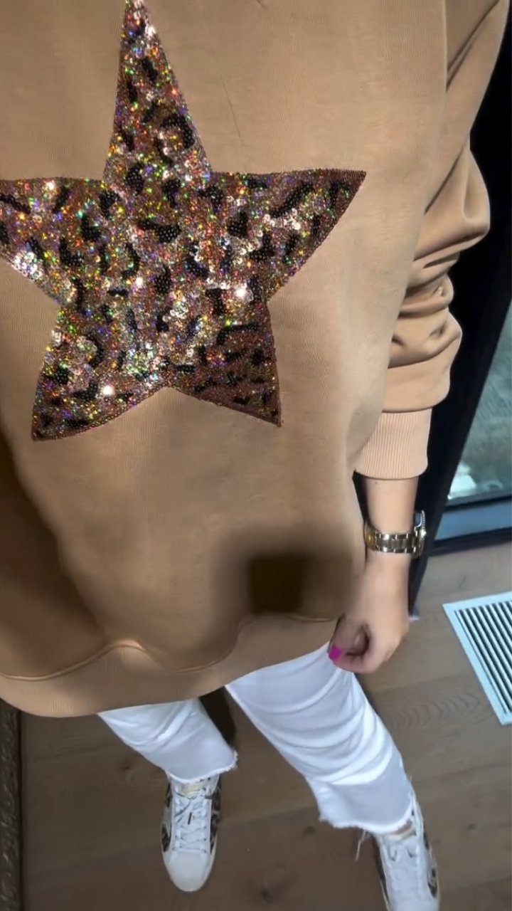 Women Round Neck Star Glitter Printed Casual Top