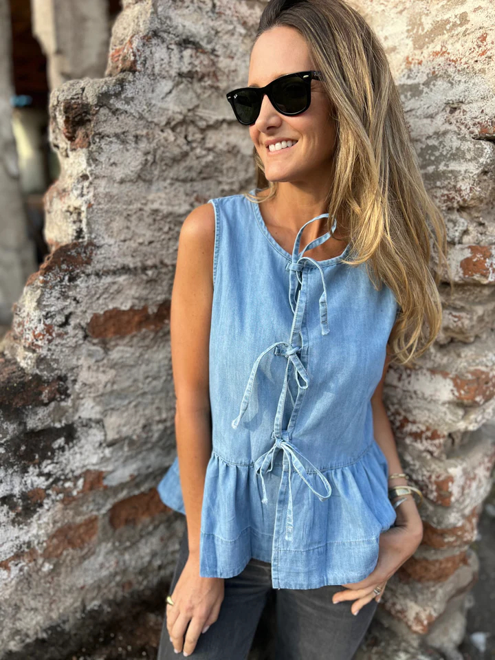 Lady's Denim Round Neck Sleeveless Vest