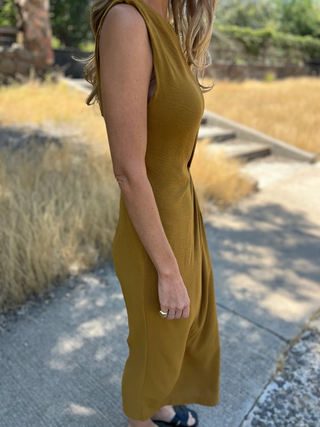 Metal Detail Shirred Waist Sleeveless Spilt Dress