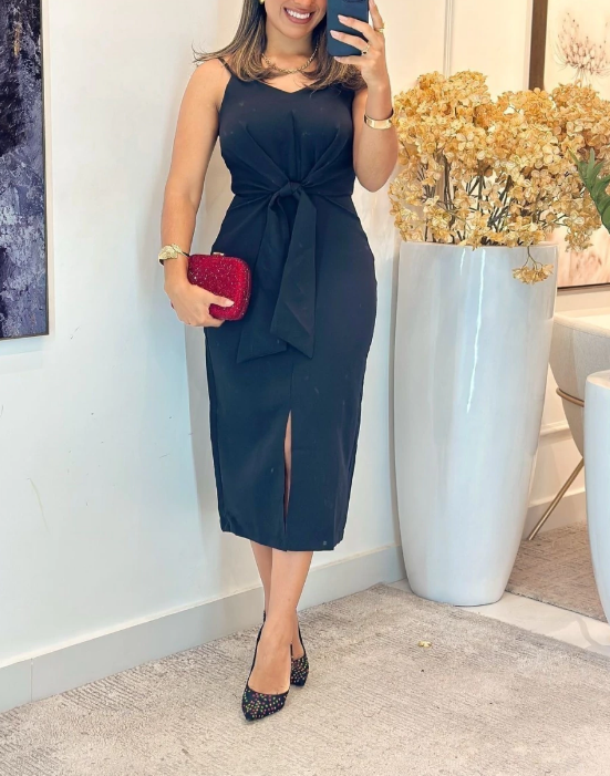 Sling twist slit skirt
