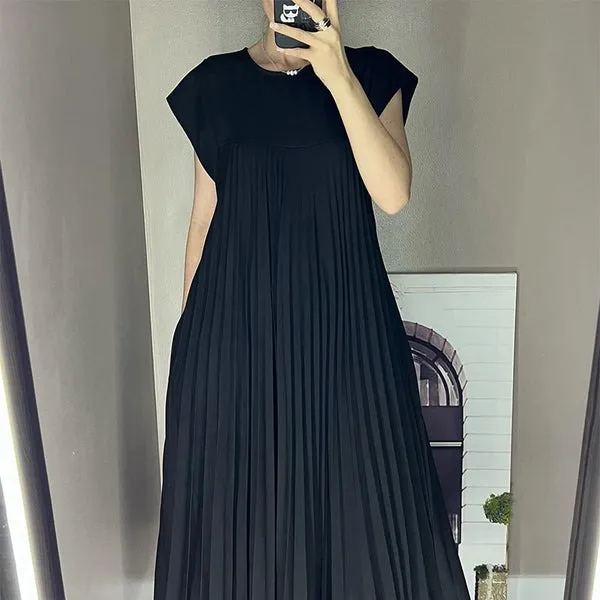 Sleeveless pleated simple solid color dress