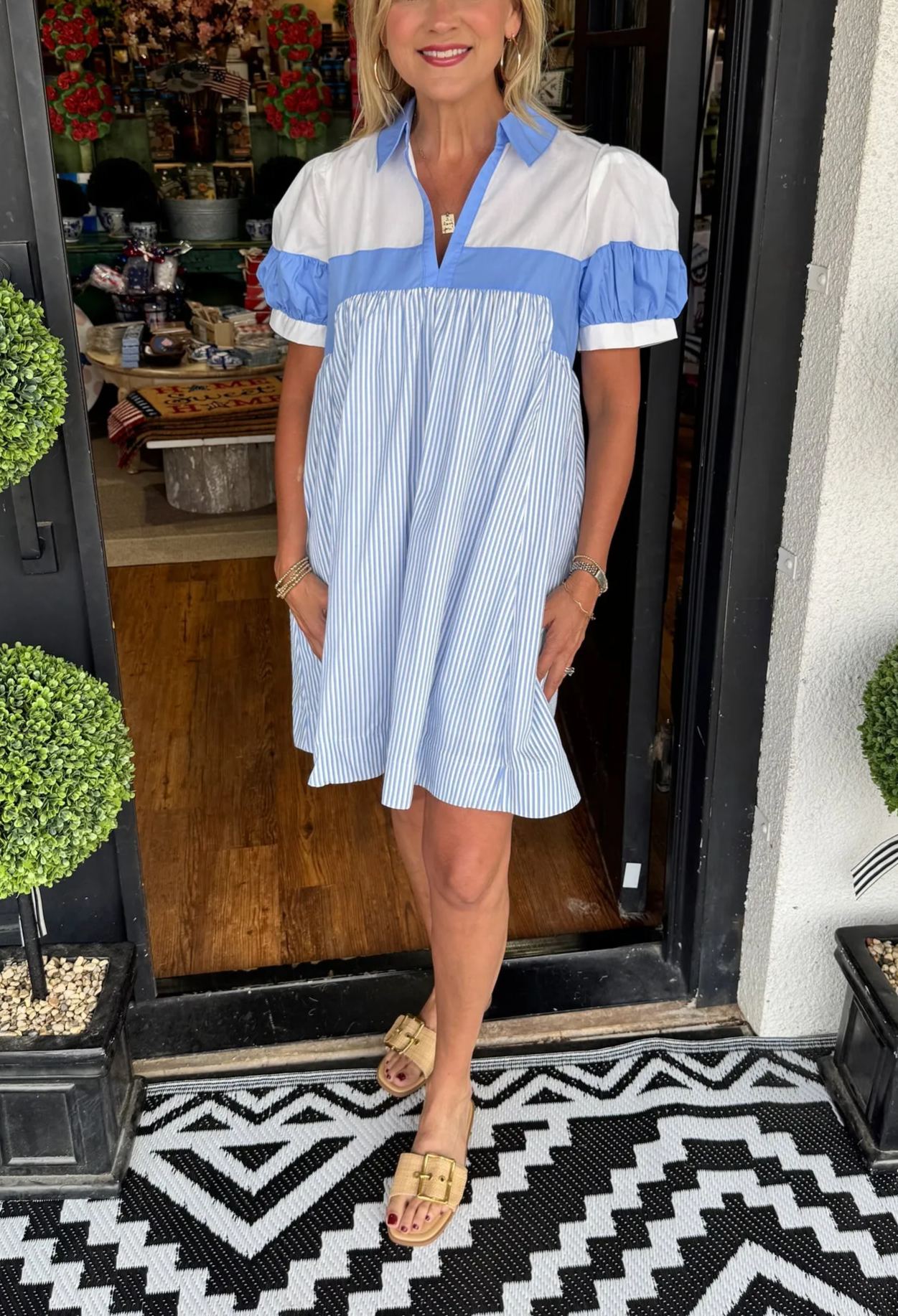 V-neck Puffed Sleeve Striped Dress