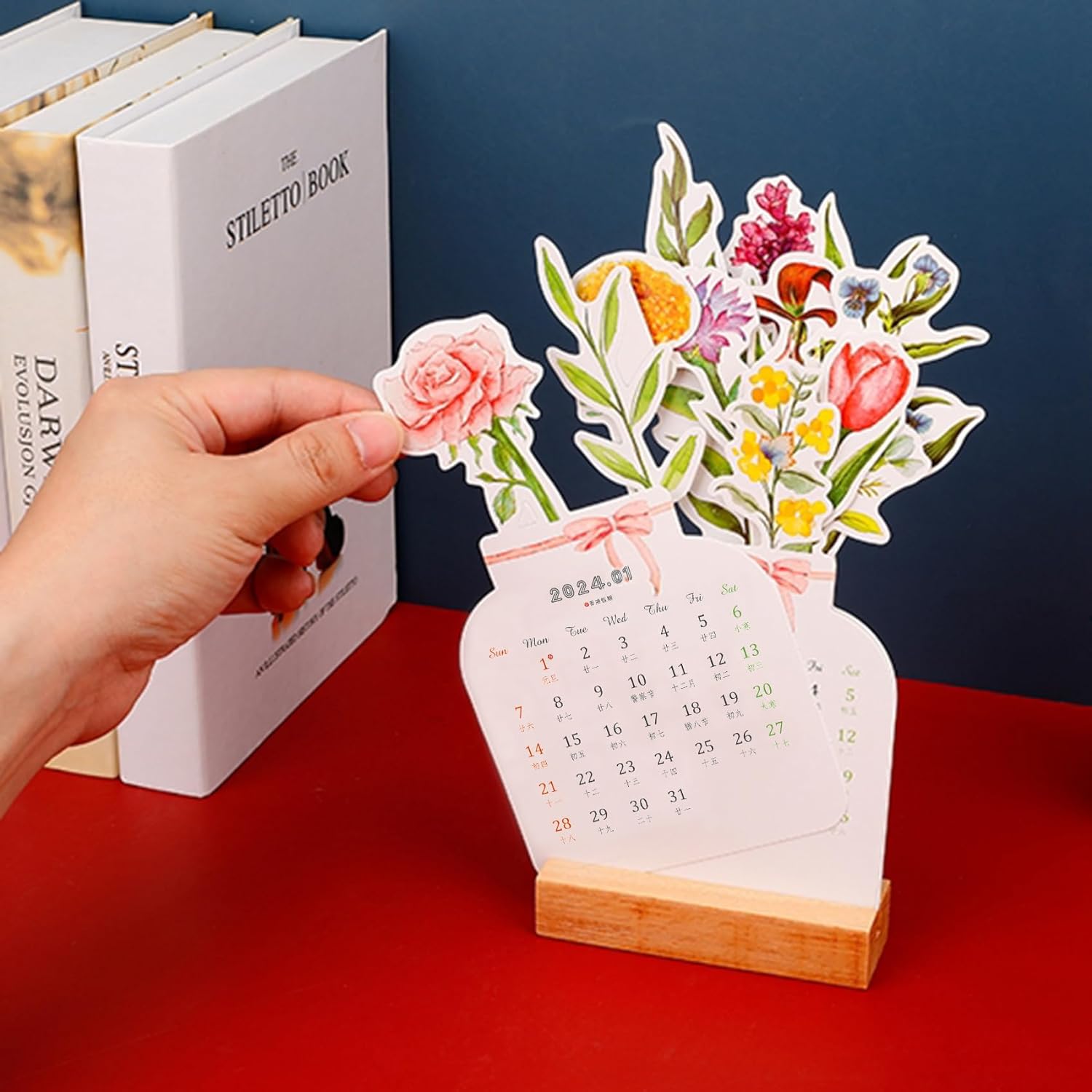 HOT SALE🔥2024 Bloomy Flowers Desk Calendar