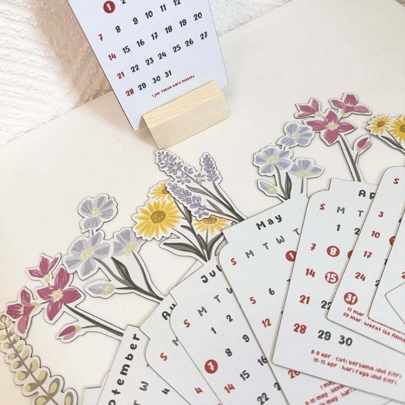 HOT SALE🔥2024 Bloomy Flowers Desk Calendar