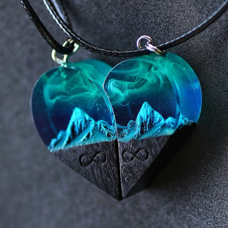 Northern Lights Resin Matching Heart Pendant