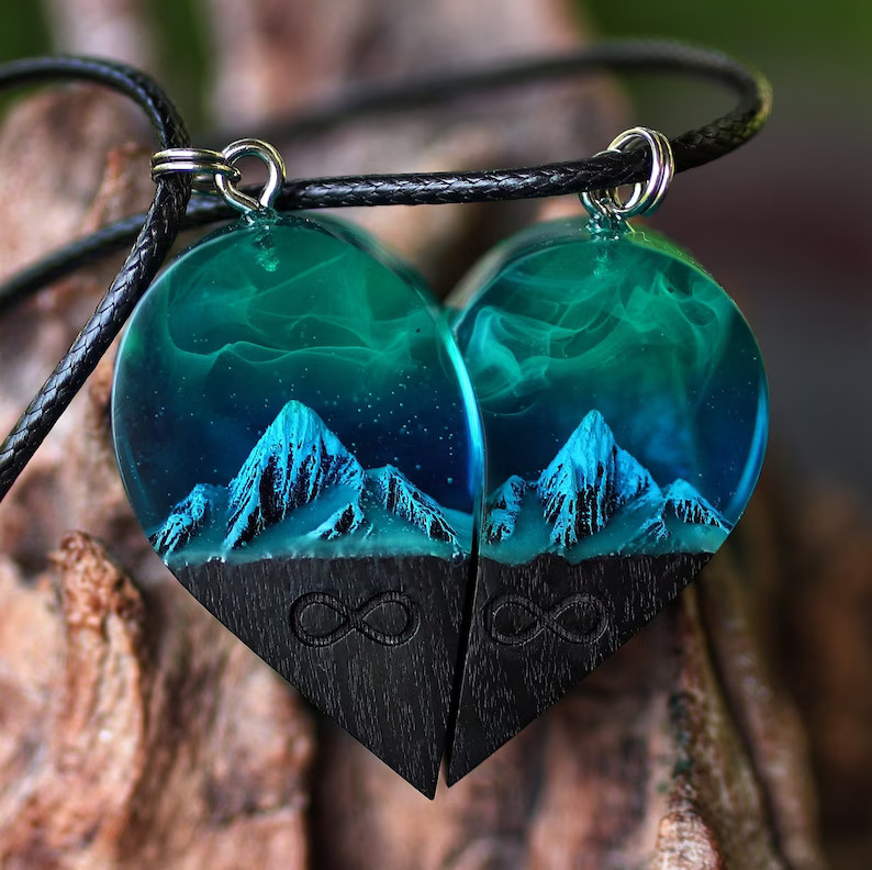 Northern Lights Resin Matching Heart Pendant