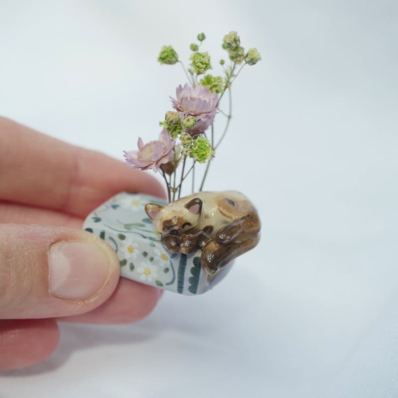 Handmade Animal Dried Flower Miniature Book Sculptures