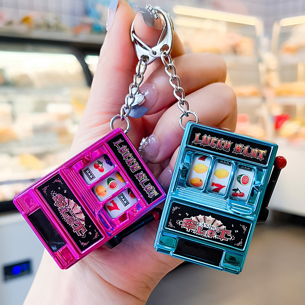 🔥Mini Fruit Slot Machine Keychain
