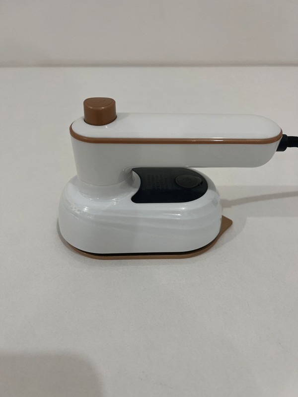 🔥Limited Time & Clearance Sale🔥🎁Portable Handheld Garment Mini Electric Iron