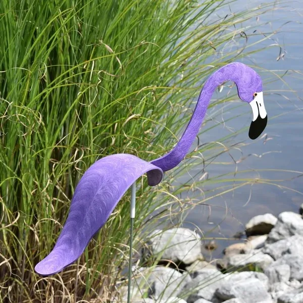 🦩 Swirl Bird 🦩 A whimsical and dynamic bird that spins with the slight garden breeze