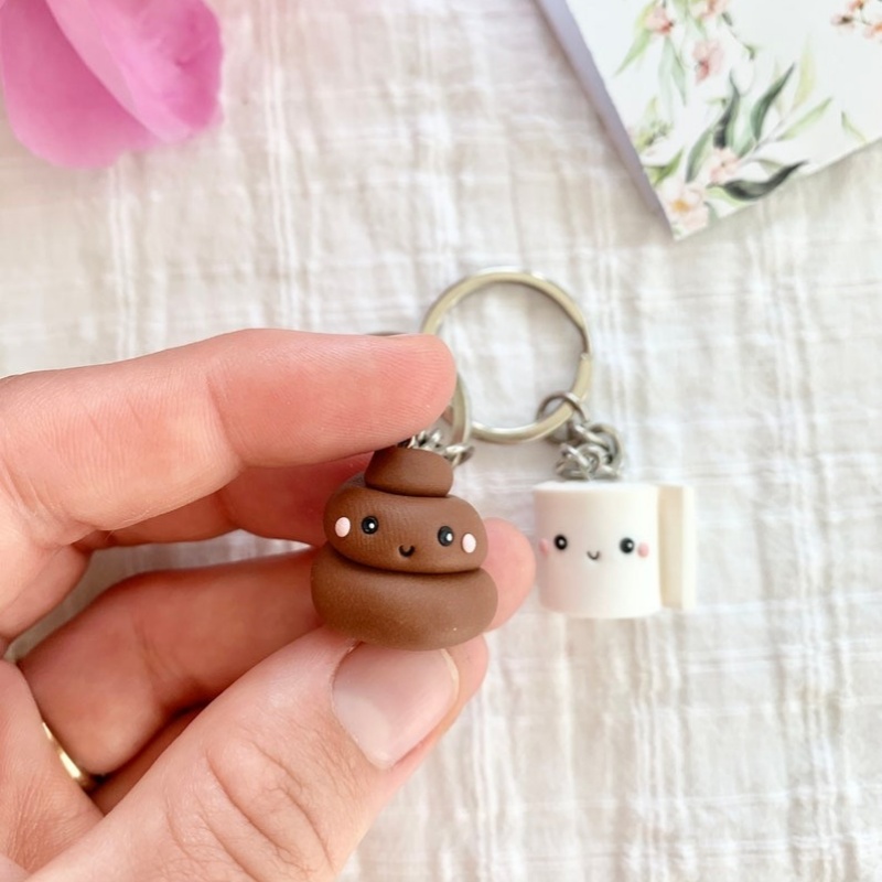 🤎Poop and toilet paper keychain set🤍