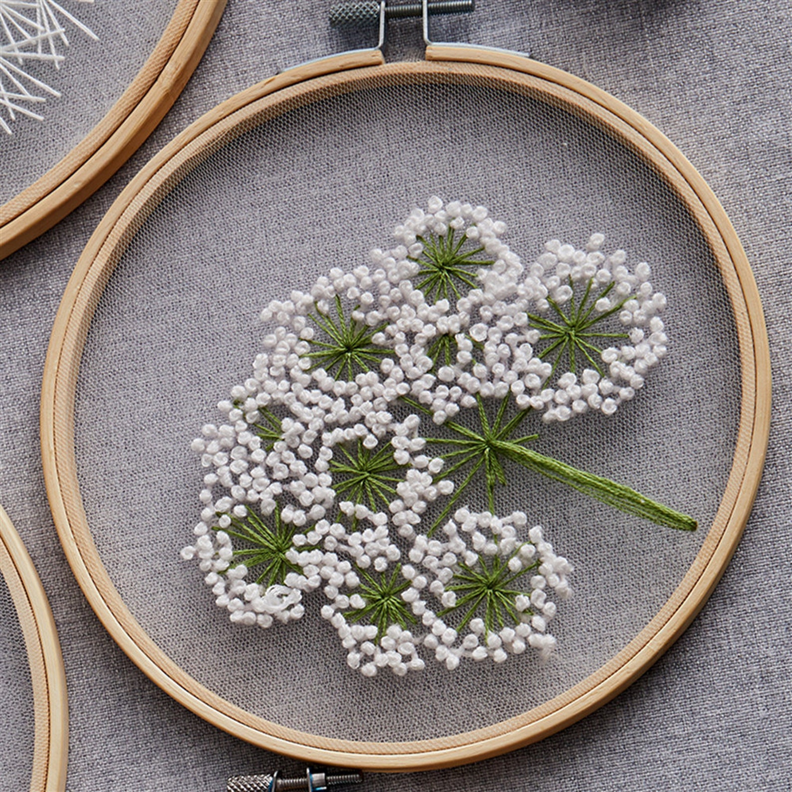 🌸DIY Embroidery Kit with Floral Patterns