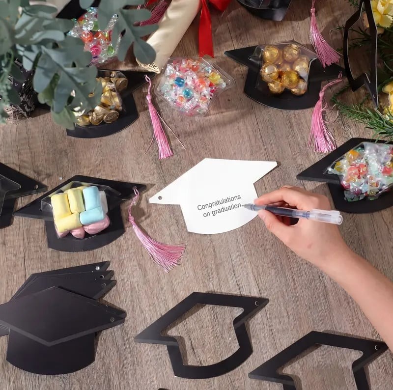🎓30-pack graduation cap candy cards, 2026 graduation candy dome greeting card gift with tassel chocolate box