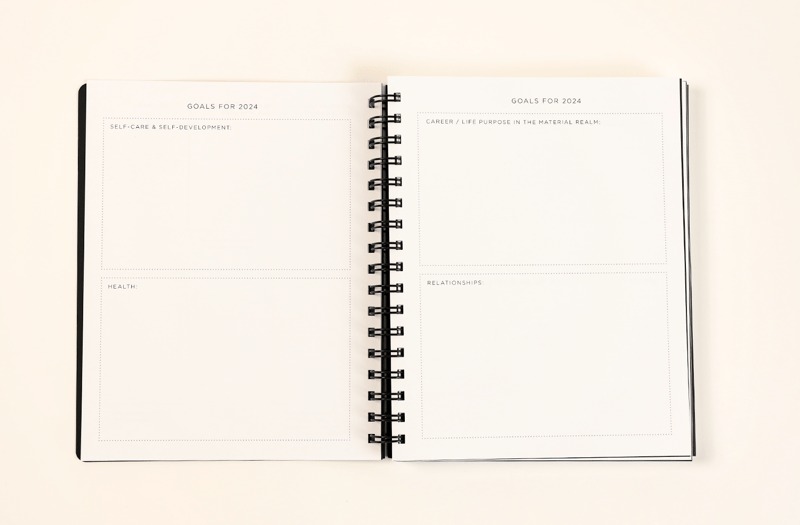 📚2025 Many Moons Lunar Planner