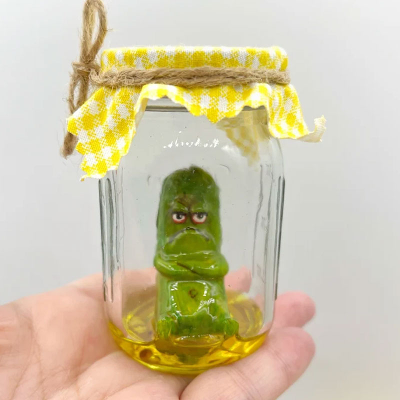 🤣Grumpy Pickle in a Jar sculpture🤣