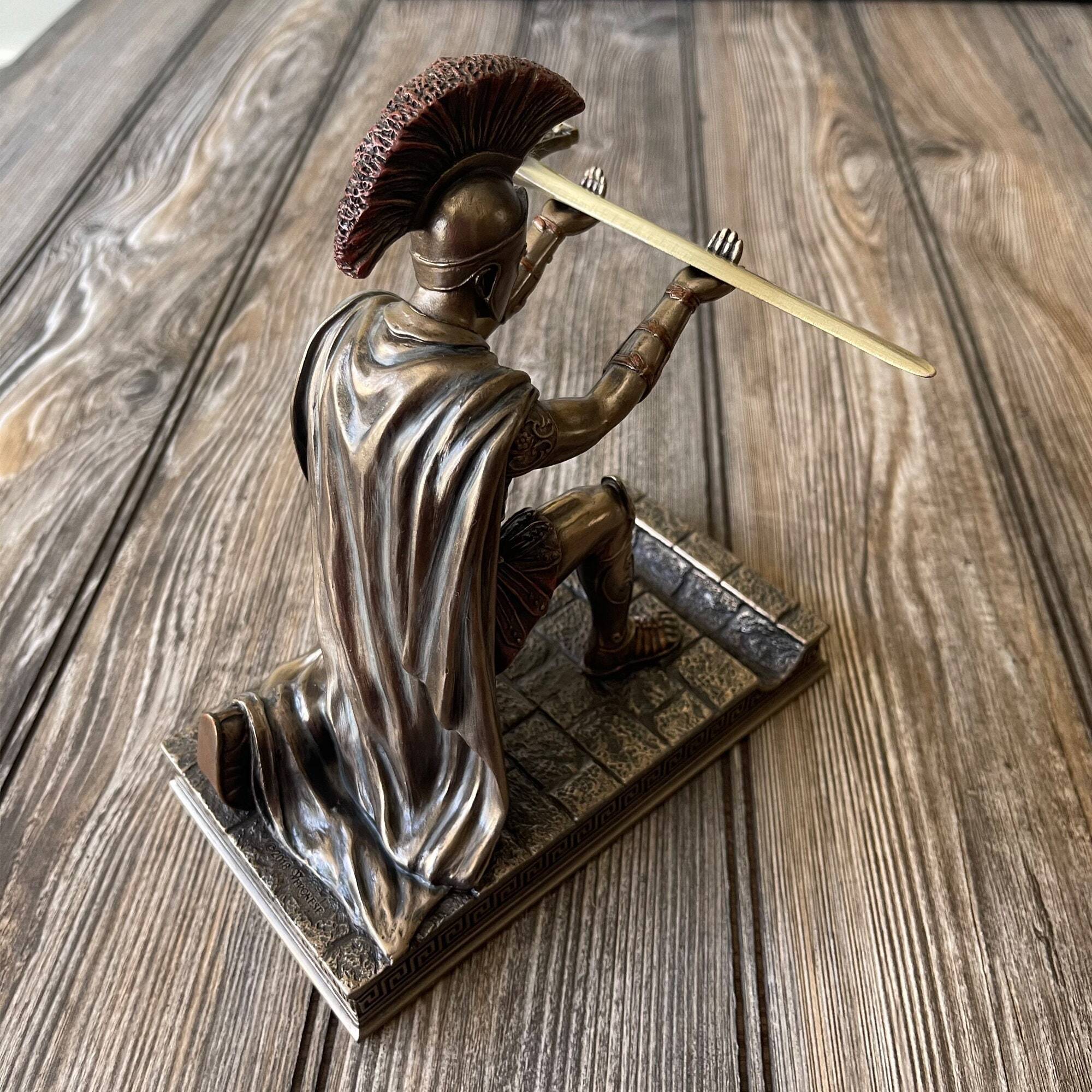 🔥Hot Sale 50% OFF🔥Greece Commander Statue Desk Decoration Pen Holder