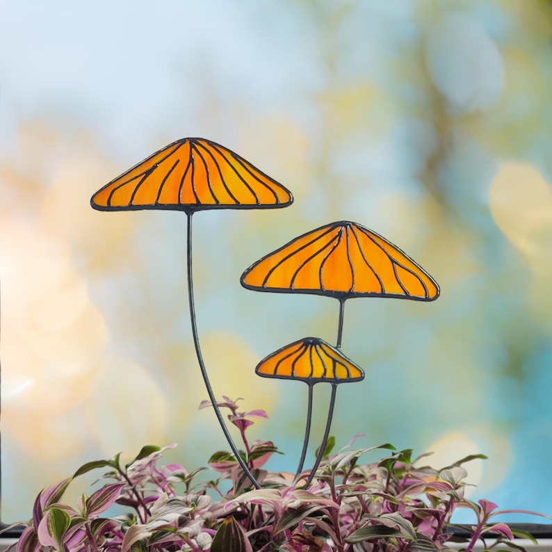 🌈Stained Glass Mushrooms Plant Stake🍄