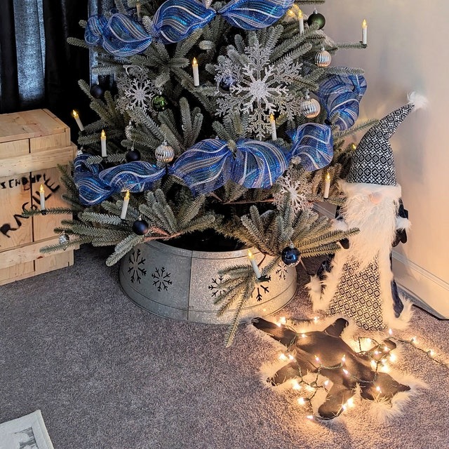 Fried Cat Faux Fur Trimmed Rug