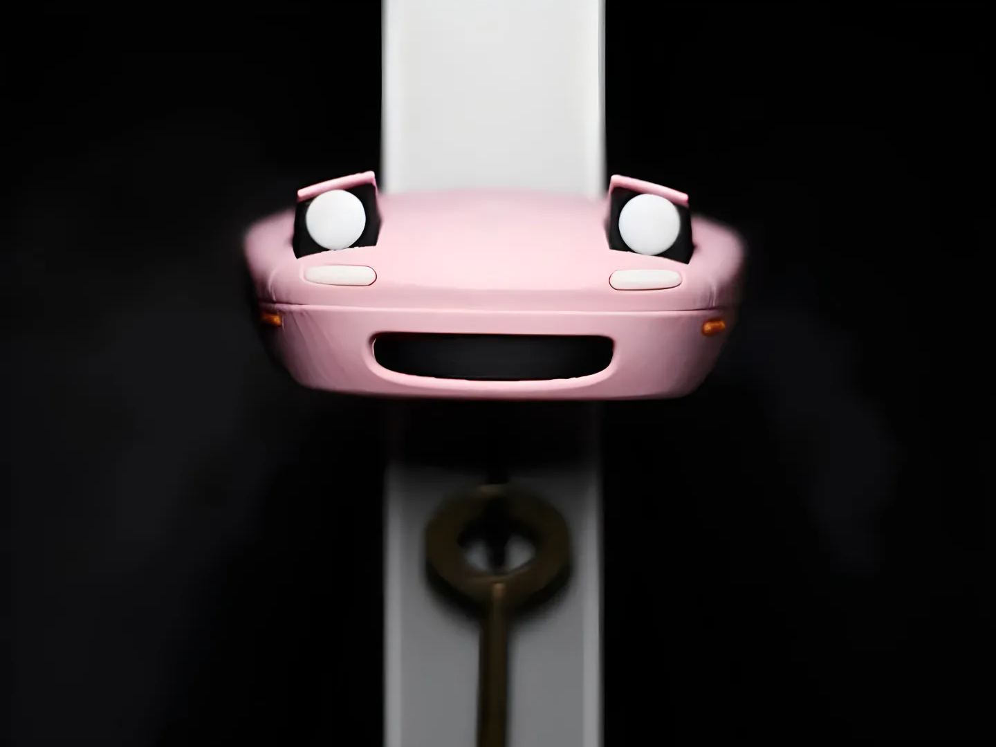 🚗Vintage Car Open Headlights Key Holder