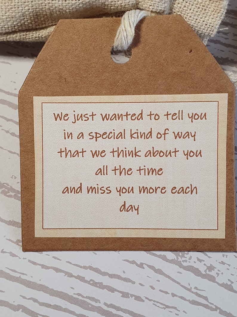 🌲 Warm wooden carvings - Hug stone 🌲