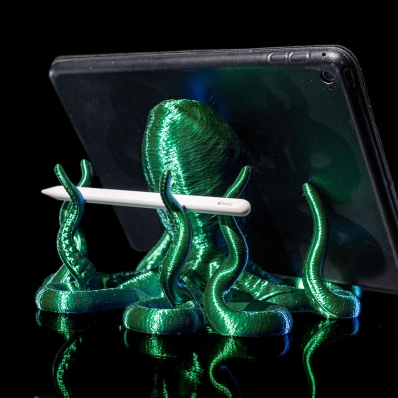 Exceptional Octopus Phone Holder– Where Function Meets Fun!