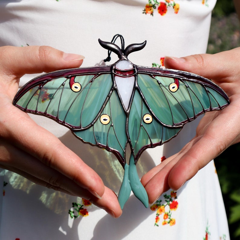 🦋Luna moth butterfly suncatcher