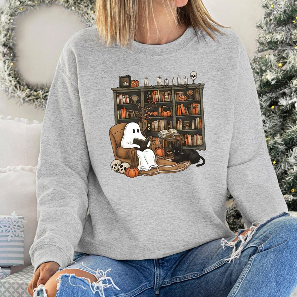 Retro Ghost Reading Books Sweatshirt 