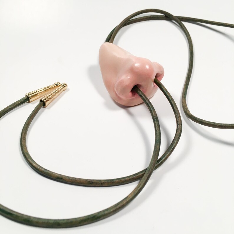 🌟LAST DAY 50% OFF & 🔥BUY 2 FREE SHIPPING---🤣Bloody Nose Bolo Tie