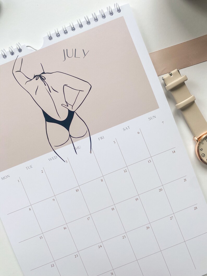 2024 Modern Women Wall Calendar 