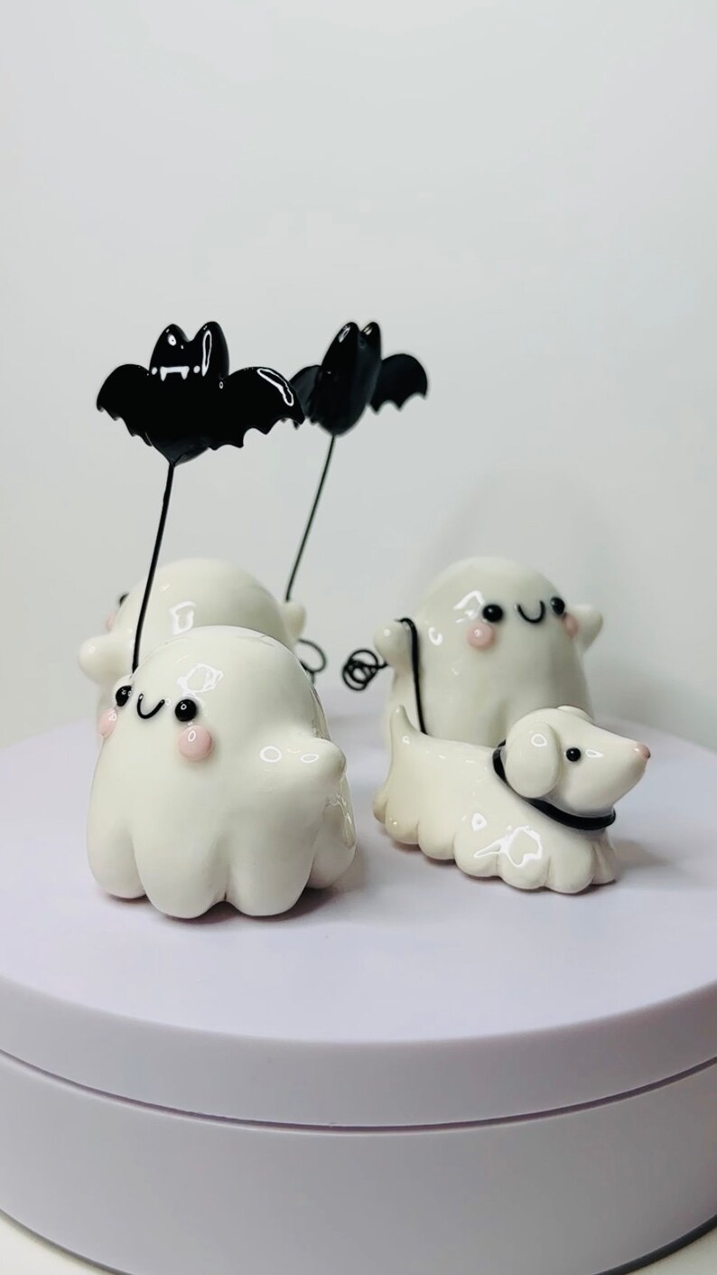 👻Handmade Ghost Walking Dog Figurine