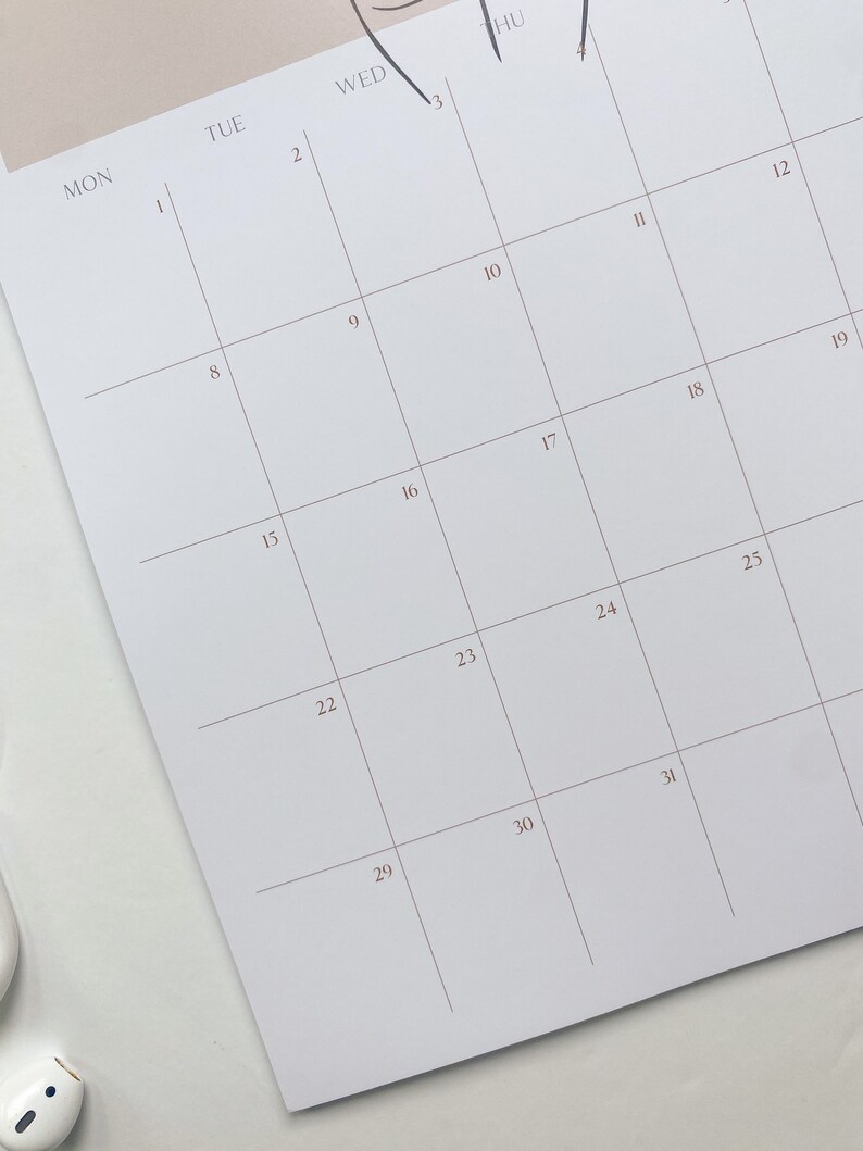 2024 Modern Women Wall Calendar 