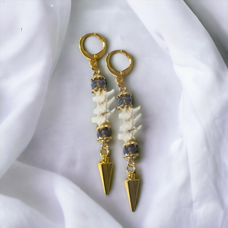 ✨Victorian Inspired Rattlesnake Vertebrae Earrings