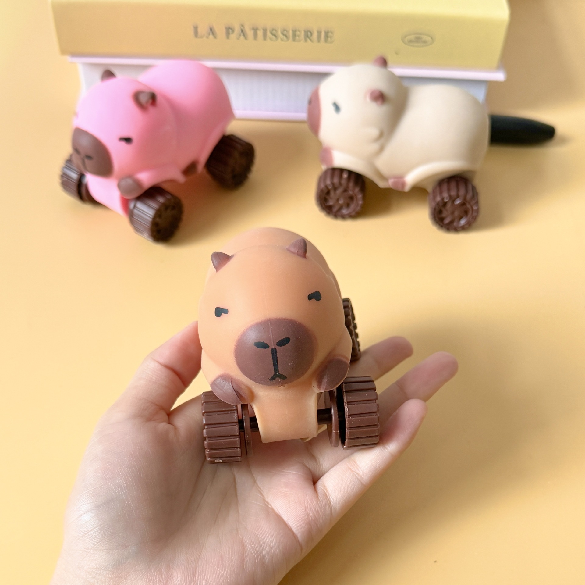 Stress-Relieving Capybara Pull-Along Car