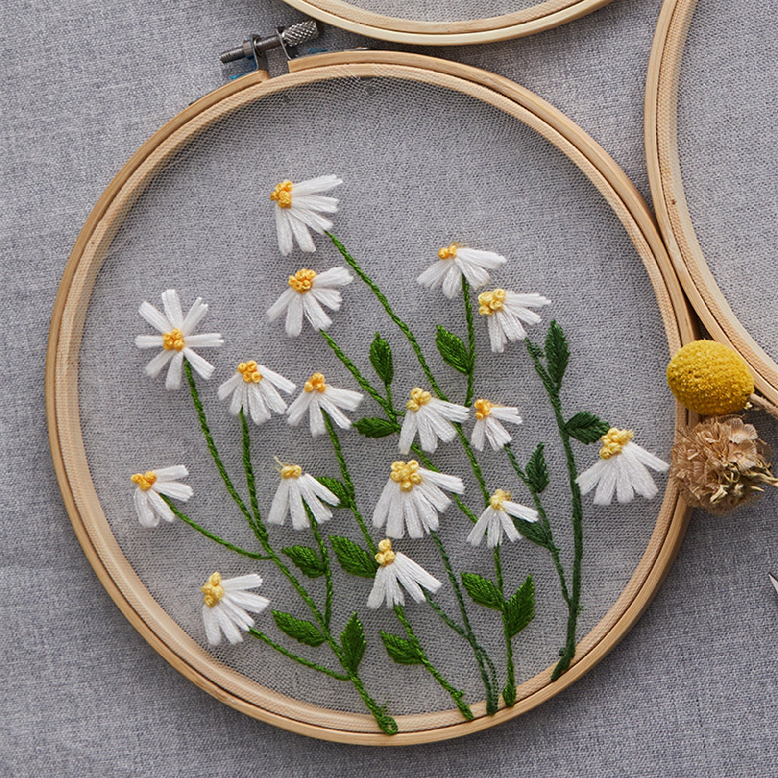 🌸DIY Embroidery Kit with Floral Patterns
