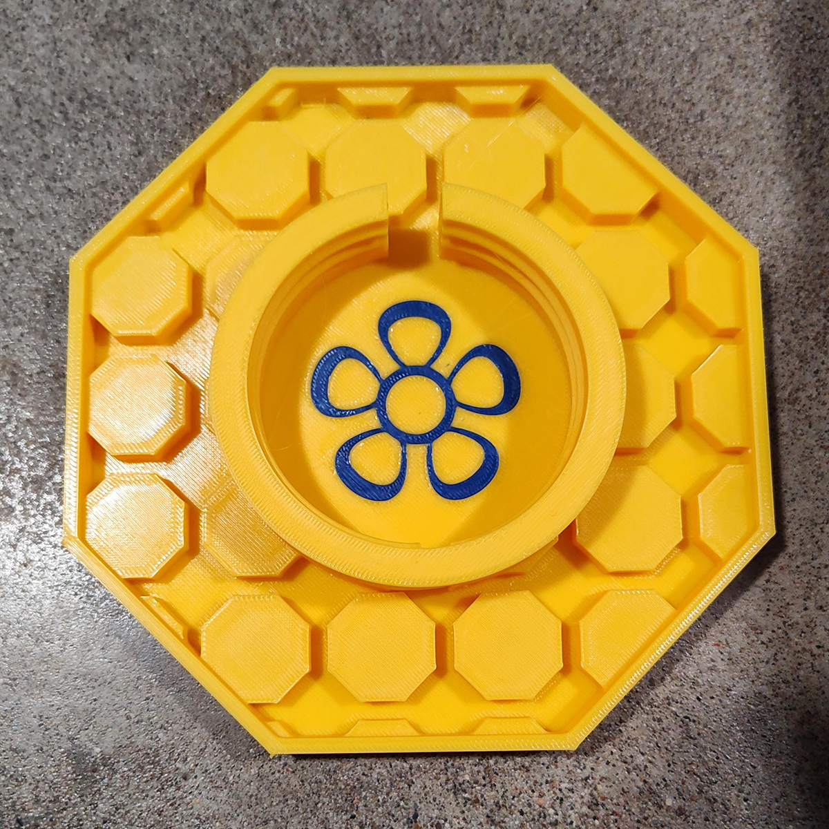 bee watering dish