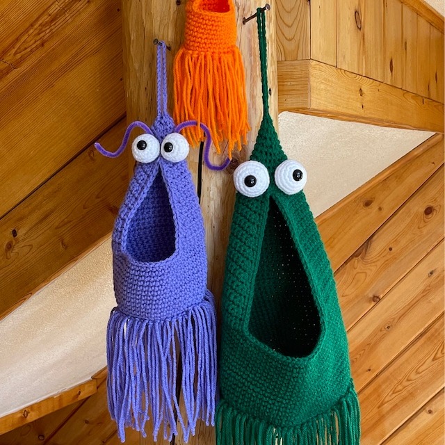 Crochet Alien Plant Hanger