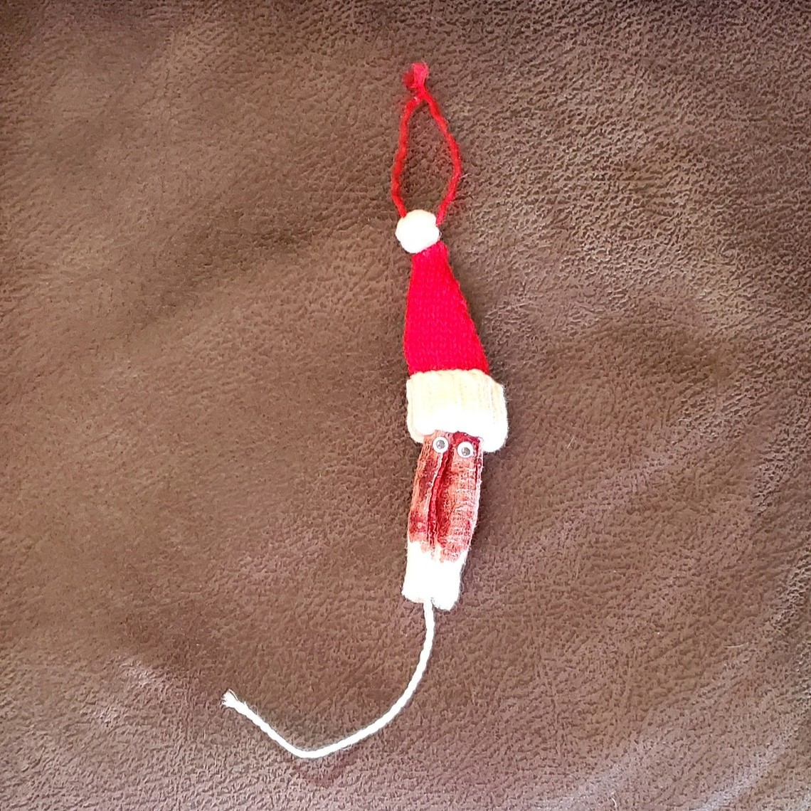 Give Her A Bloody Tampon Gross Prank Gifts Christmas Ornament