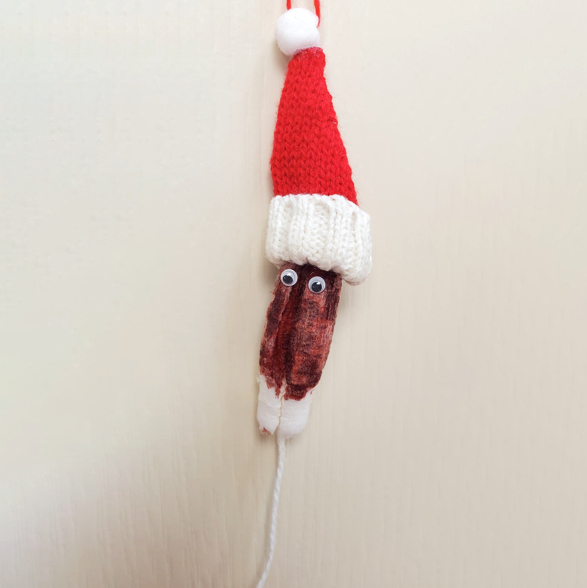 Give Her A Bloody Tampon Gross Prank Gifts Christmas Ornament