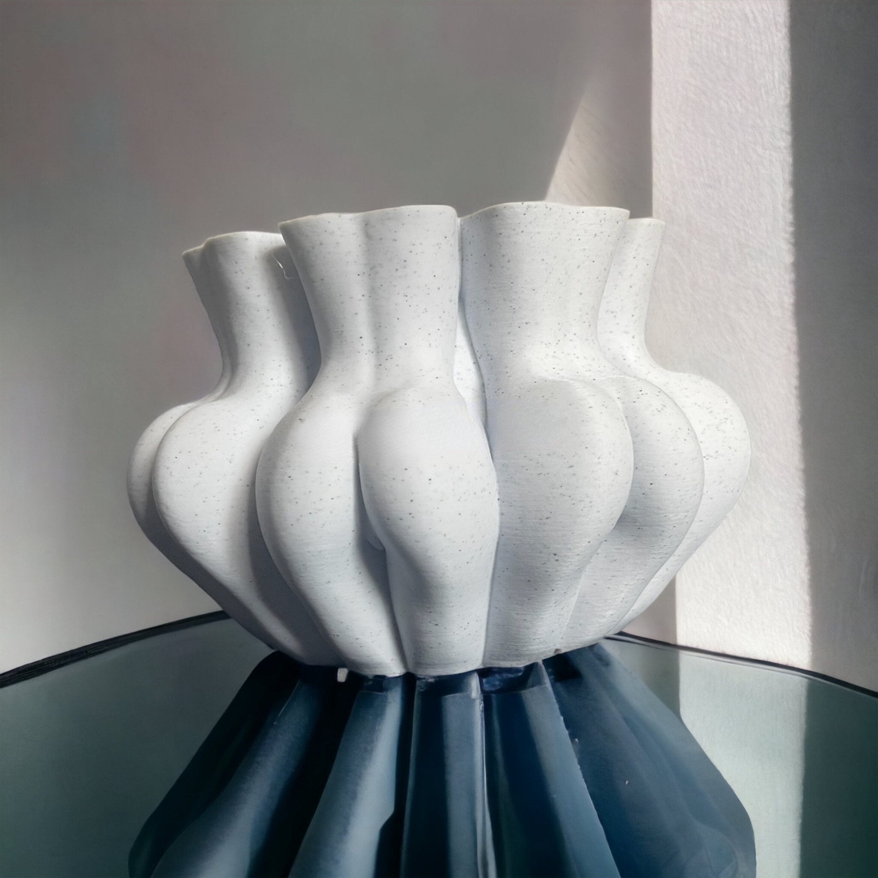 Multifaced Butt Planter