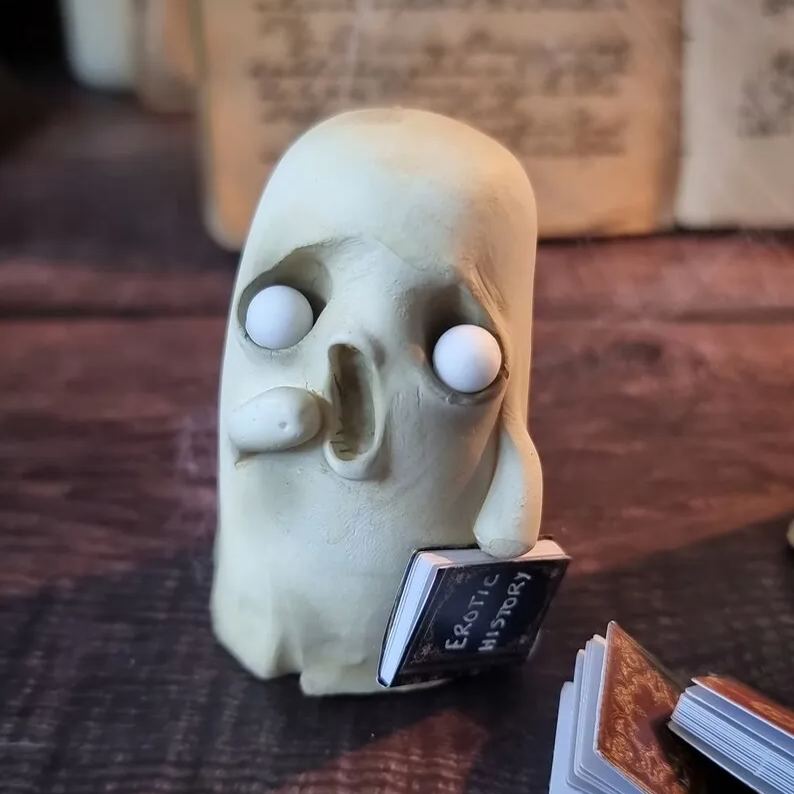 🖤Halloween Ghost Figurine