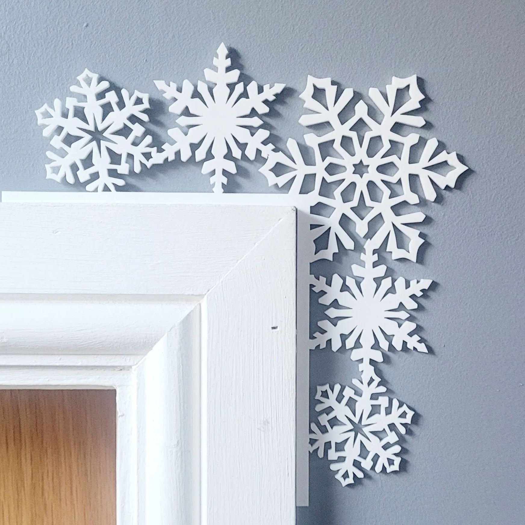 Christmas door corners