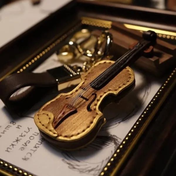 Crafted Leather Violin & Cello Keychain🎻
