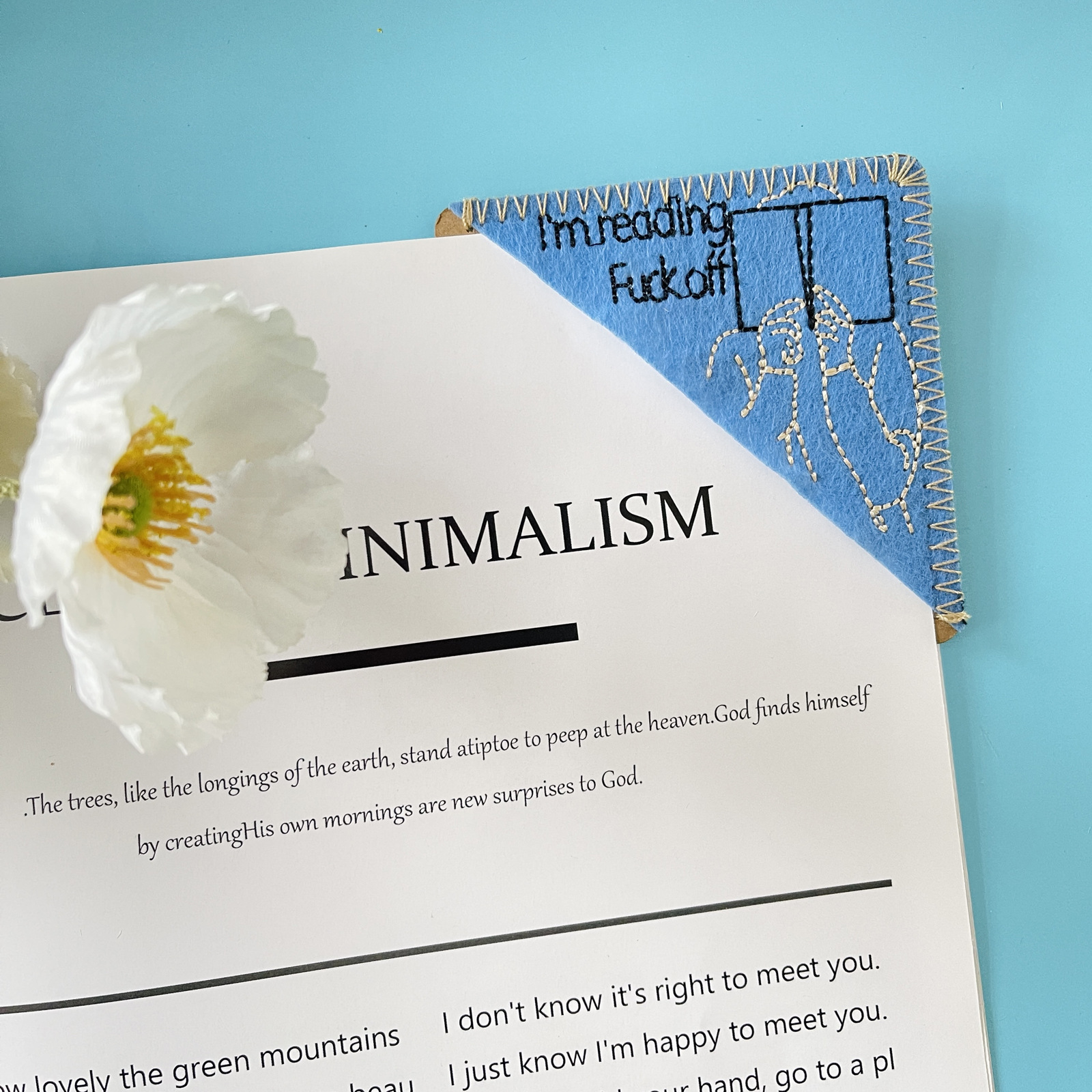 Beauty Embroidery Bookmark Corner