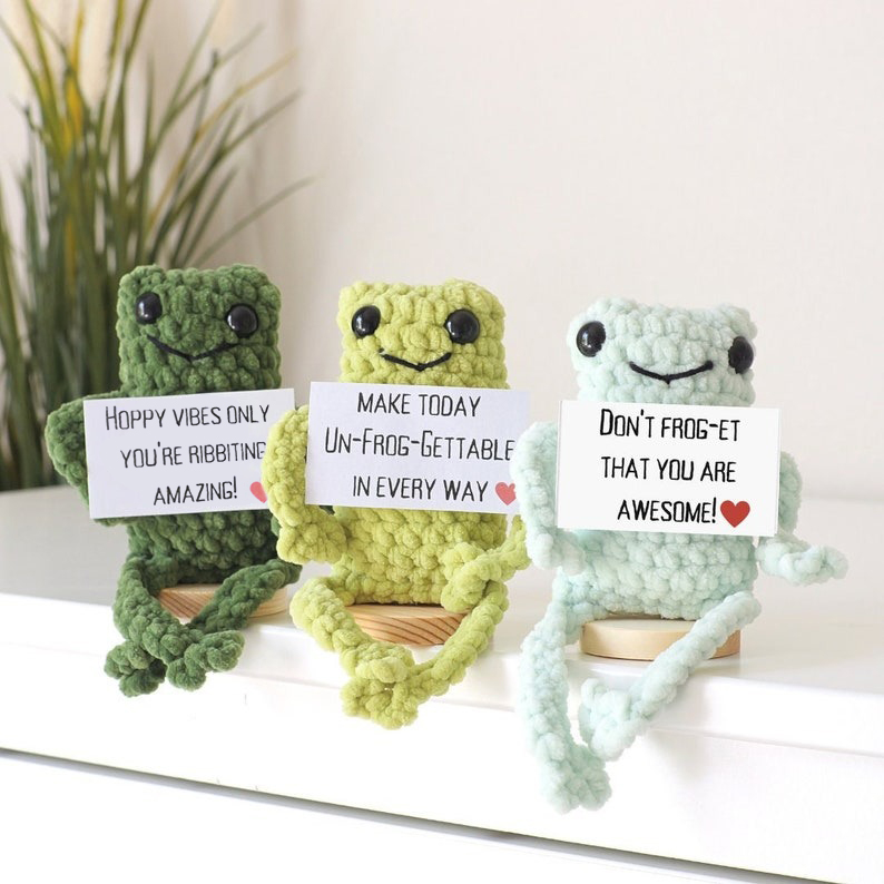 Funny Positive Frogs Mini Crochet Frogs