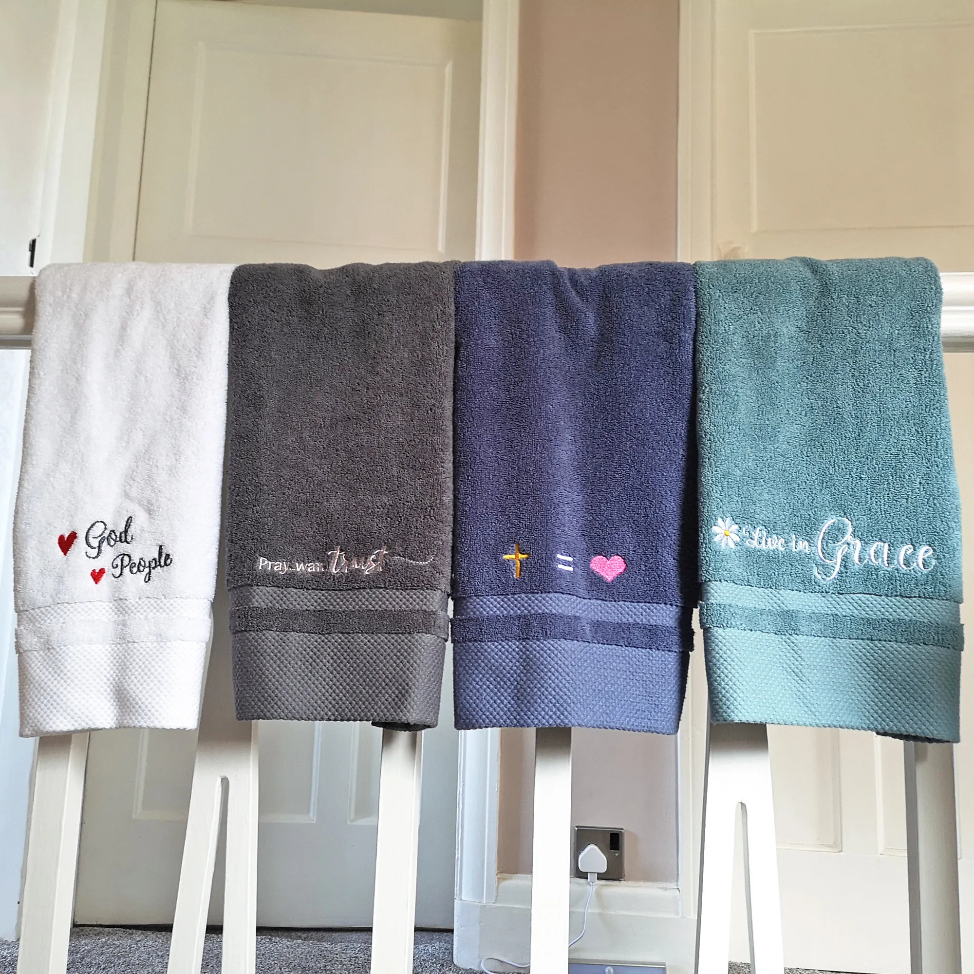 🔆Embroidery Hand Towel Unique Christian Gift 4 Colours💫