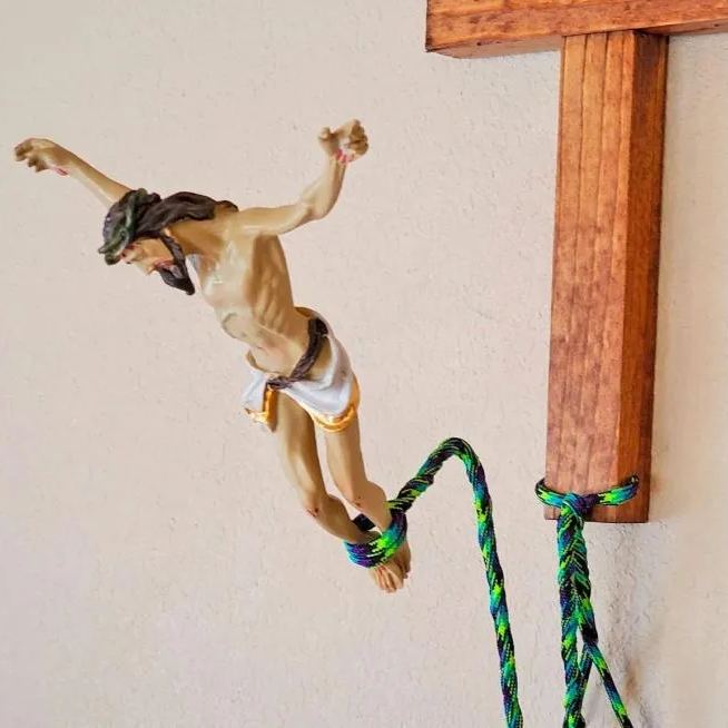 Funny Bungee Jumping Jesus