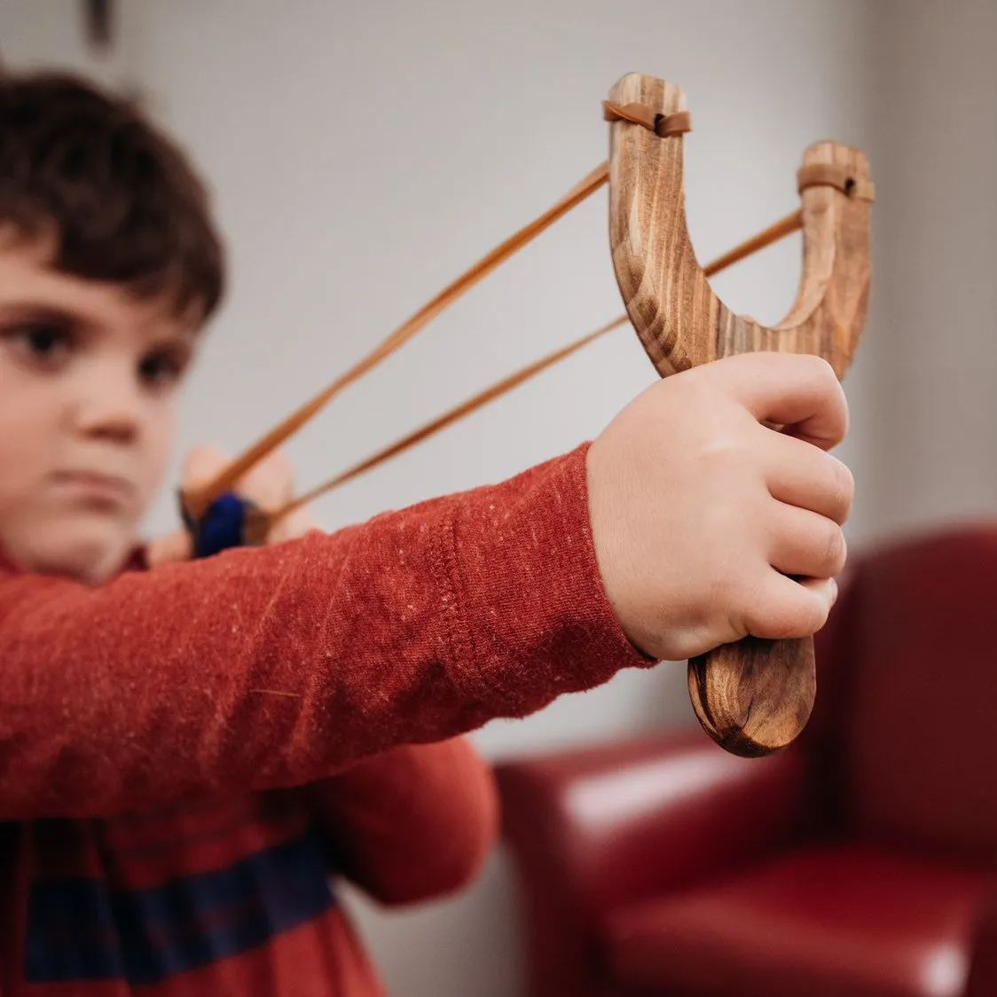 Wooden Slingshot With 20 Felt Balls