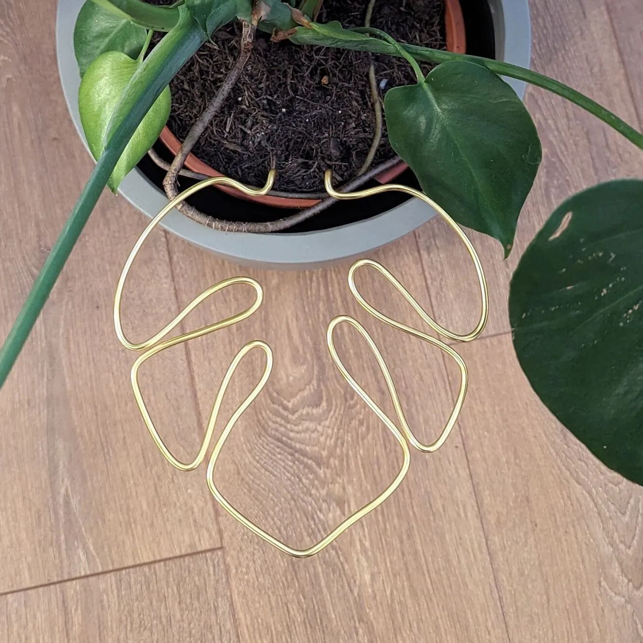 Monstera Shaped Plant Support 
